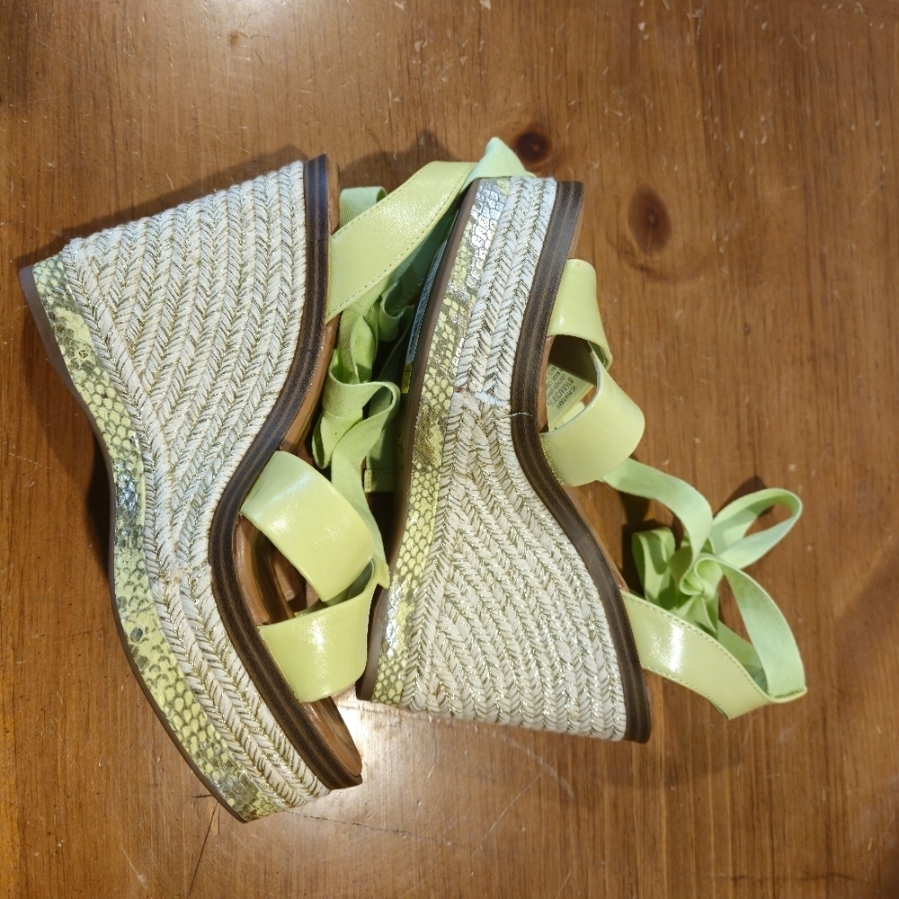 Vince Camuto Pharrah Yellow Leather Espadrille Wedge Sandal 8.5 NWT - Picture 5 of 9